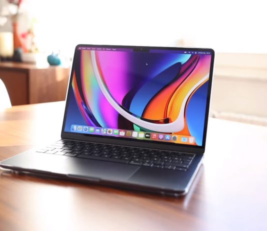 MacBook Air M2 İncelemesi (Render, Photoshop, Isınma Testleri)